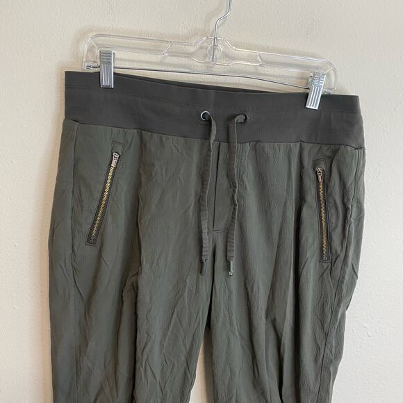 Athleta Women's Pants Trekkie North Jogger Green Size 12 Travel Causal Ripstop - Picture 2 of 8